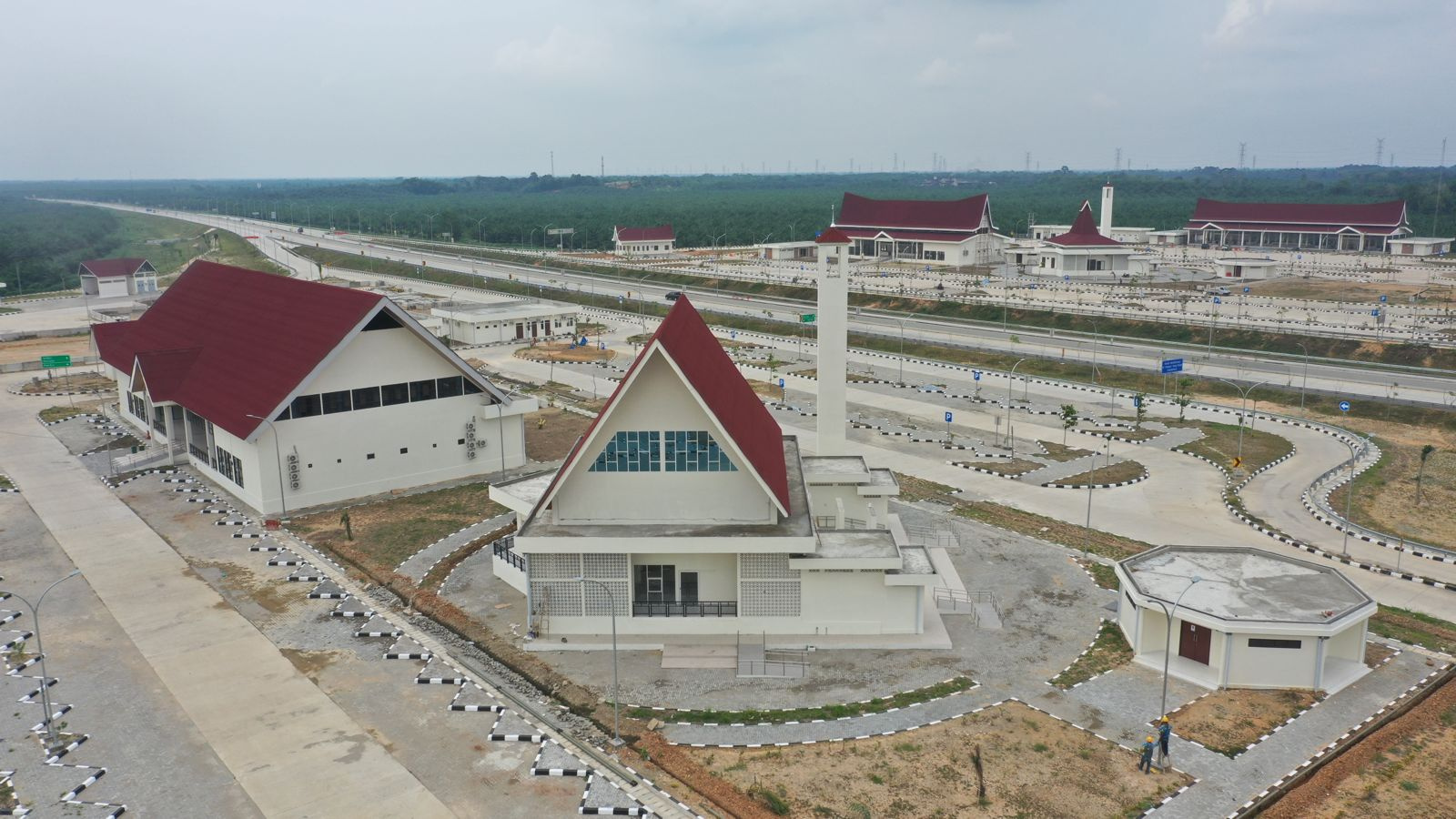 3 Rest Area Baru Jalan Tol Trans Sumatera Tingkatkan Perekonomian Masyarakat