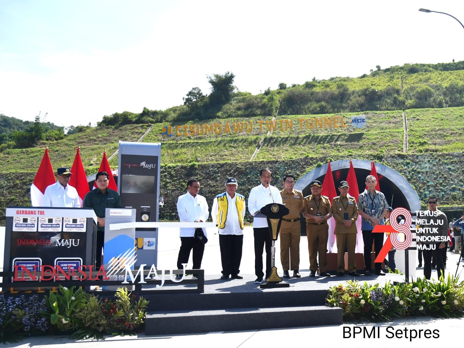 Di Depan Twin Tunnel, Presiden Jokowi Resmikan Jalan Tol Cisumdawu