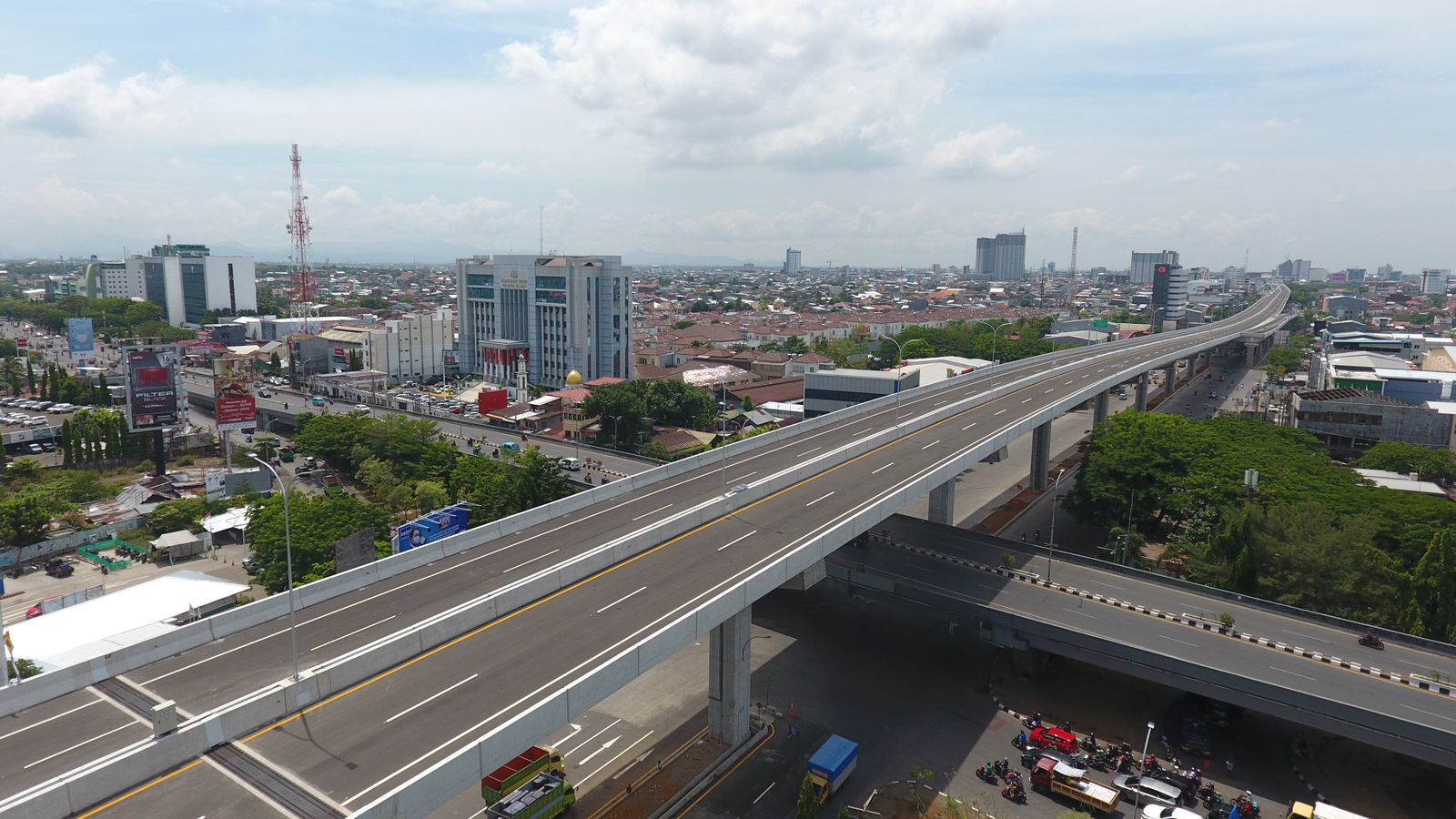 Jalan Tol A.P. Pettarani Tol Layang di Indonesia Timur Dibangun Tanpa Pembebasan Lahan