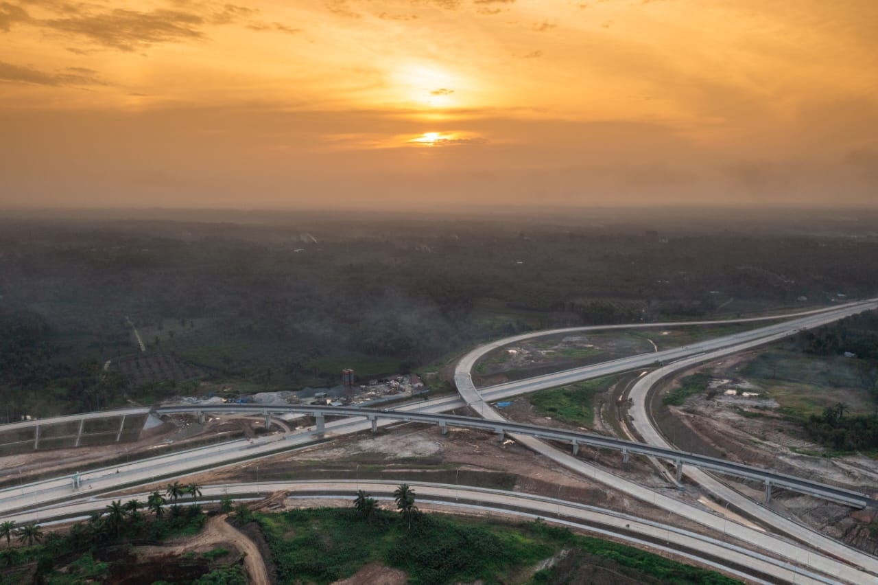 Jalan Tol Indrapura - Kisaran Penghubung Sentra Kegiatan Dari Medan Menuju Kisaran