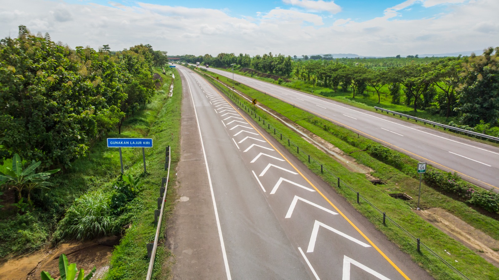 Mengenal Speed Reducer Marka Keselamatan Terpasang di Jalan Tol