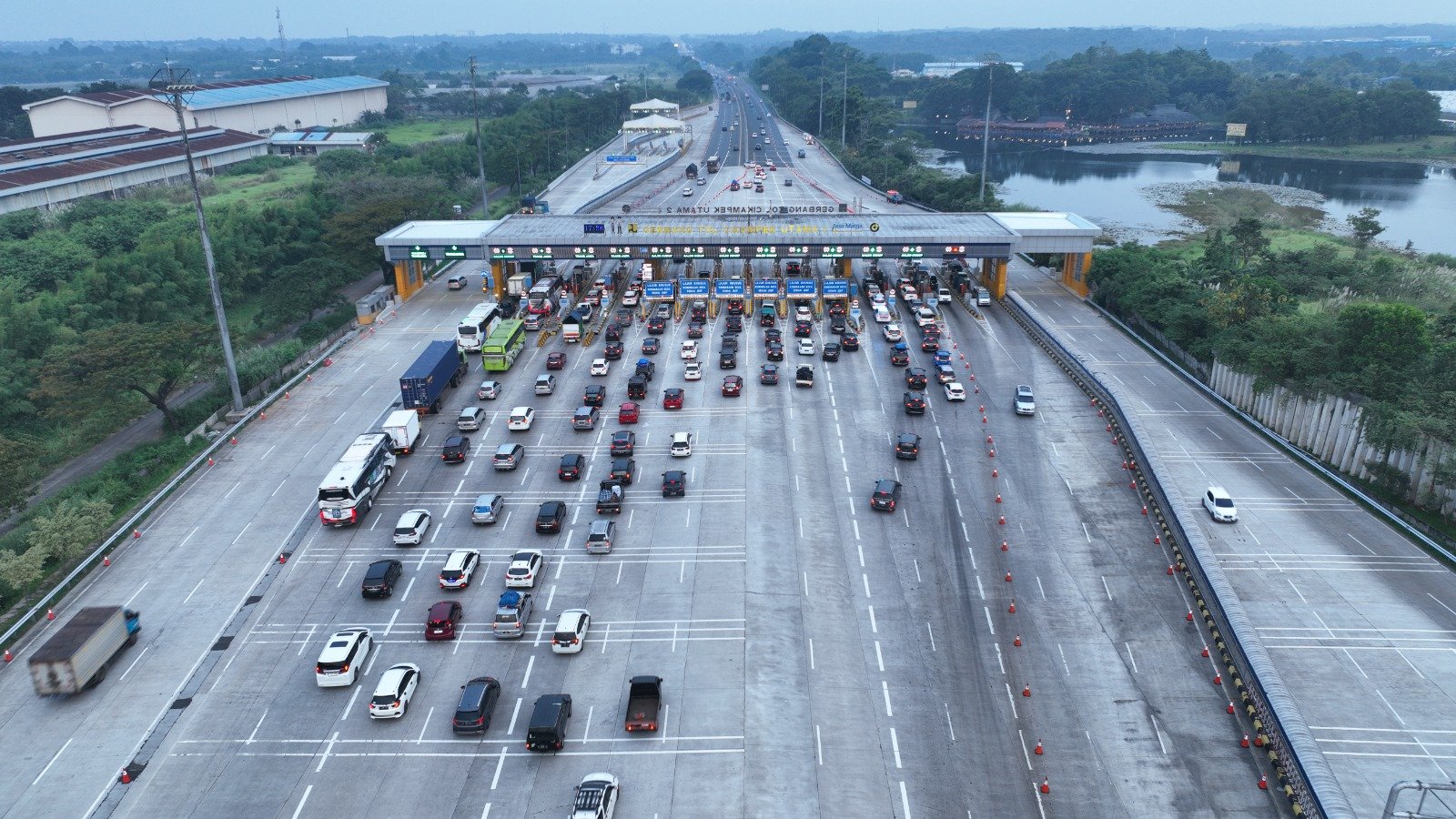 Pemudik Wajib Pastikan Kecukupan Saldo E-Toll Sesuai Tujuan Perjalanan Hindari Antrean di Gerbang Tol