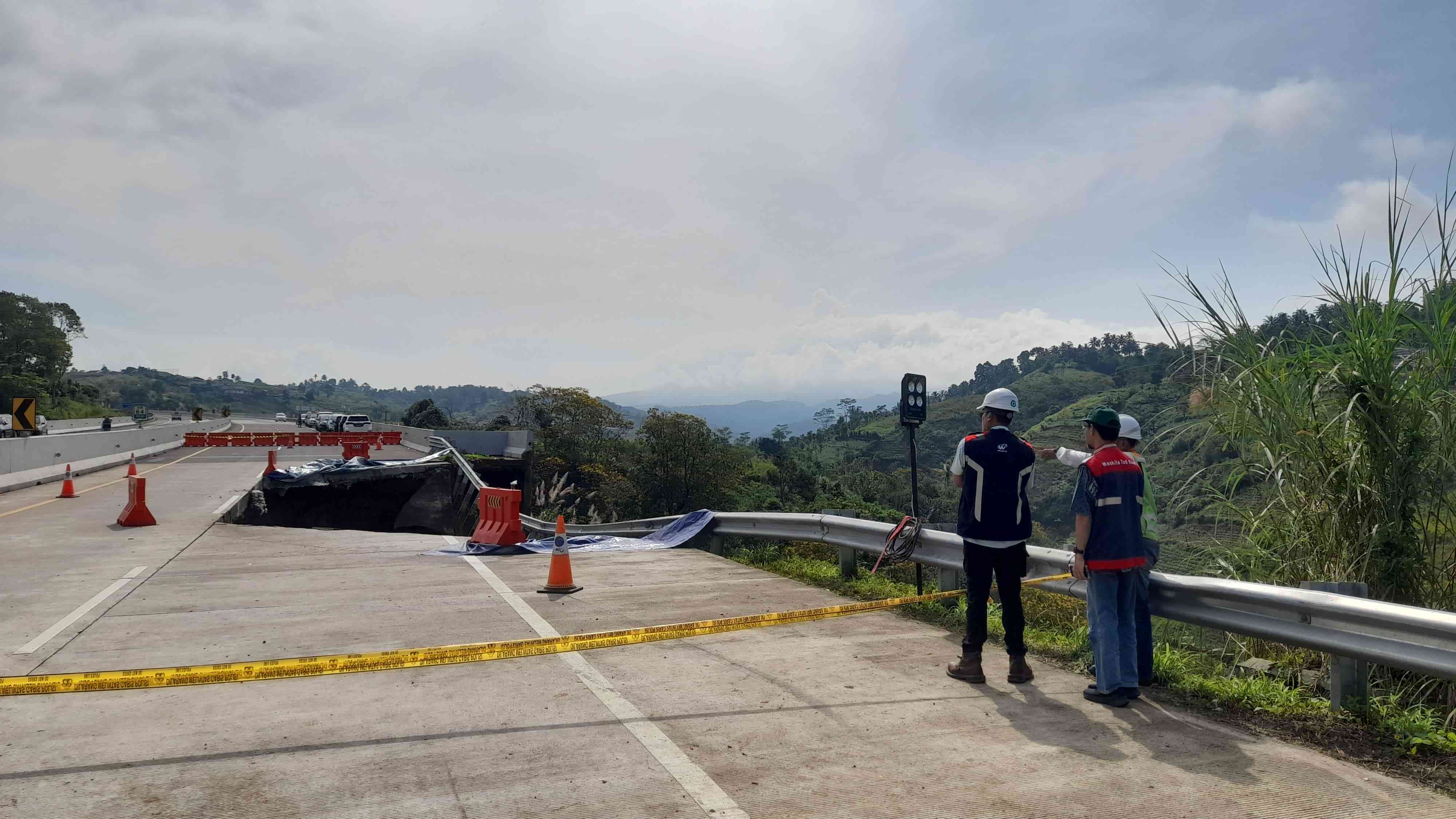 Standby Statement Kejadian Longsor Jalan Tol Bocimi Seksi 2 KM 64+600 A